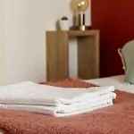 De Gamme, Renovation Neuve Style 4 Etoiles Daire